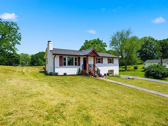2nd image of 537 Mosswood Ln