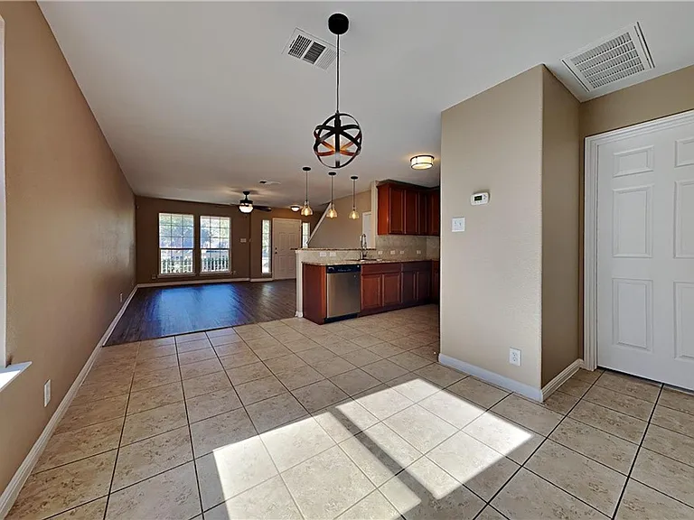 18607 Mammoth Cave Blvd — Photo 3