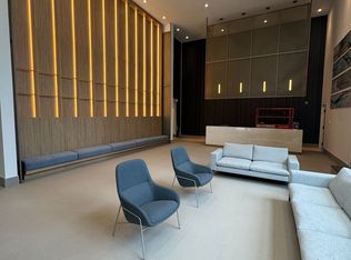 4130 Parkside Village Dr #409, Mississauga, ON L5B 0L7