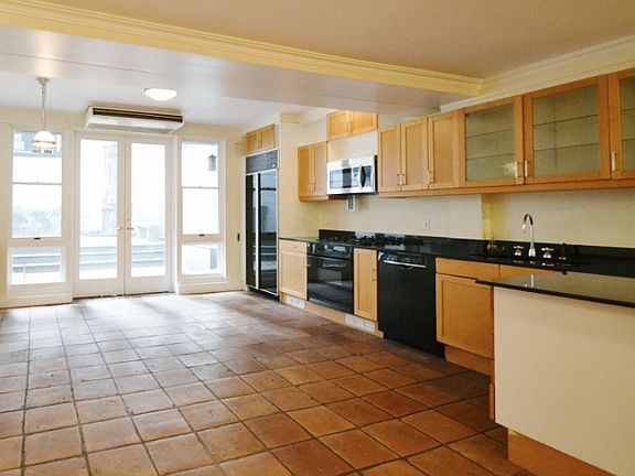2nd image of 150 E 78th St APT 1