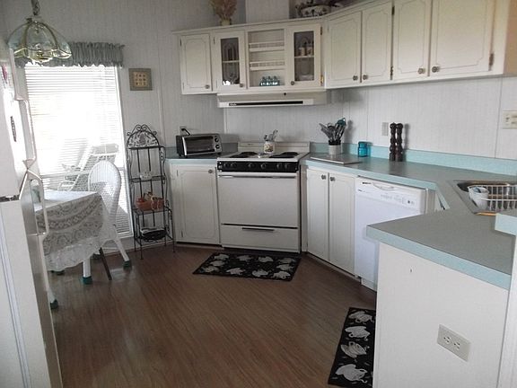 3rd image of 2215 Walden Pond Dr