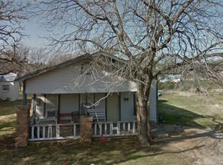707 Main St, Nocona, TX 76255