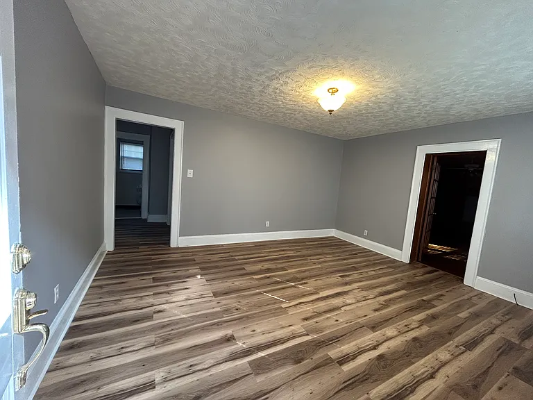 209 Long Cir — Photo 4