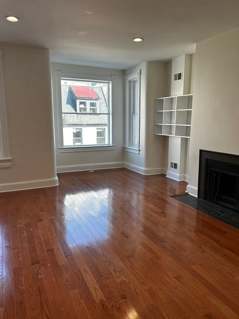 2 bed, 750 sqft, $2,860 — Photo 4