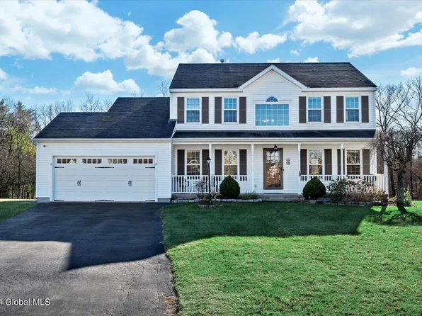 36 Falcon Chase, Rensselaer, NY 12144
