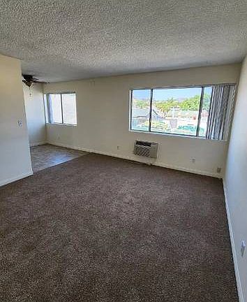 5th image of 1267 Greenfield Dr APT B