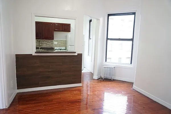 Rented by MD NYC Management LLC | media 28