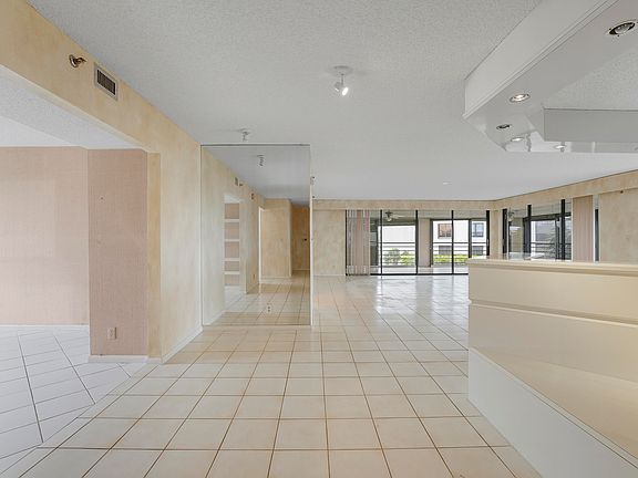 5th image of 7233 Promenade Drive #401 A