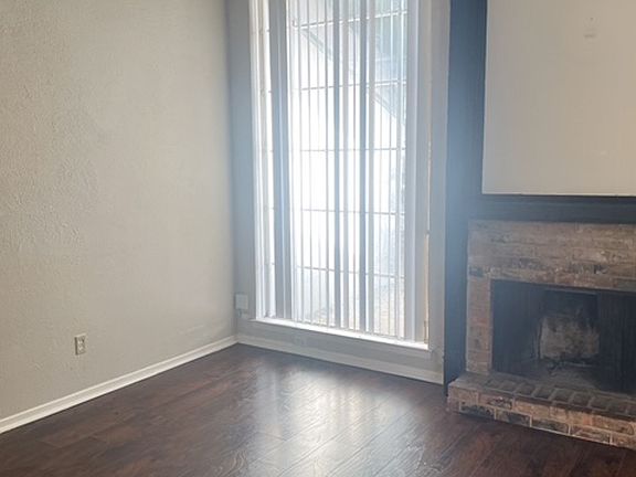 5th image of 2607 San Sabastian Cir