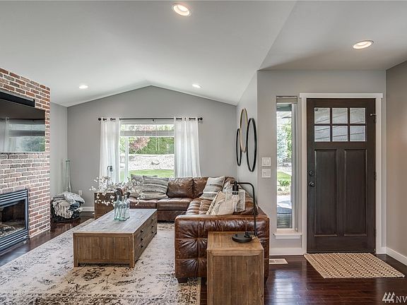 3rd image of 429 Dorado Ct
