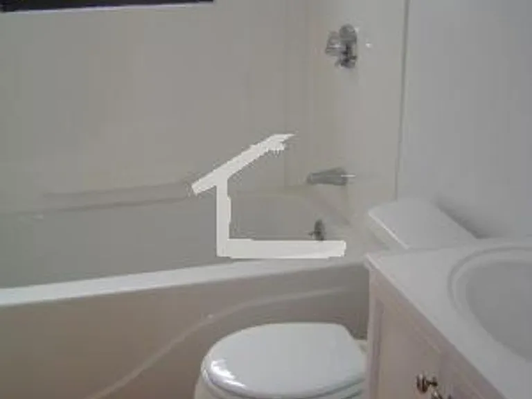 18 Aldie St #2B — Photo 5