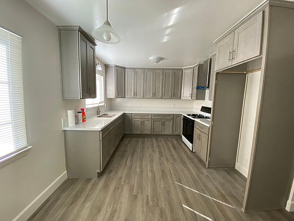 Remodeled Spacious Kitchen