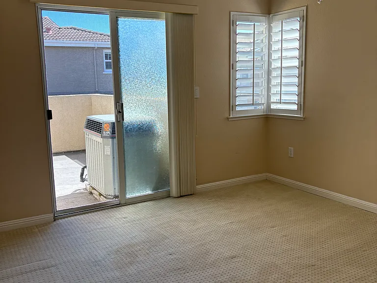 1690 Civic Center Dr — Photo 8