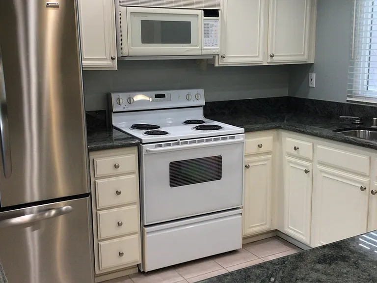 23979 Green Haven Ln — Photo 7