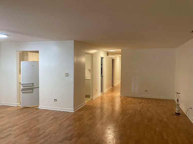 746 S Oakley Blvd #1 — Photo 10