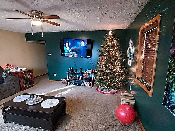 5th image of 129 E Main St #47