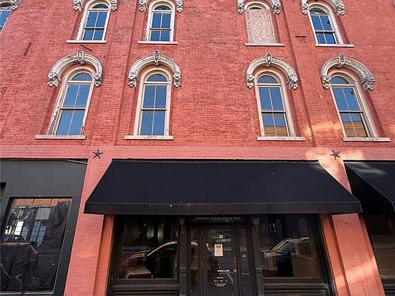 2nd image of 10 E Three Road Ave