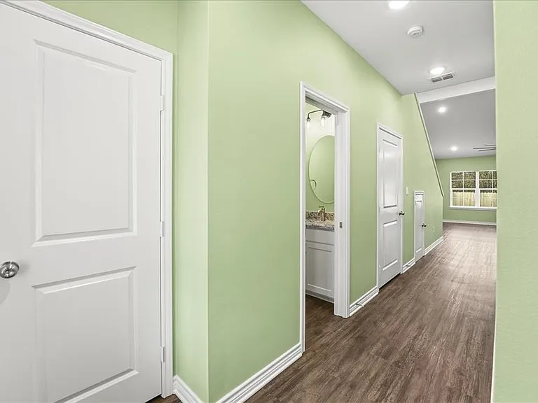 806 S Newsom St #806 — Photo 15