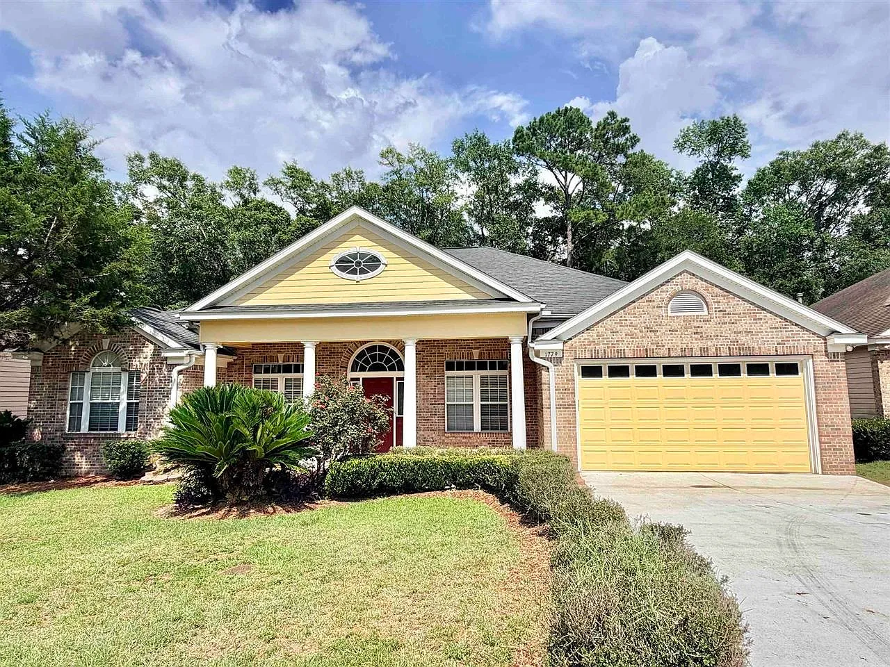 4 bed, 2286 sqft, $2,800 — Photo 1