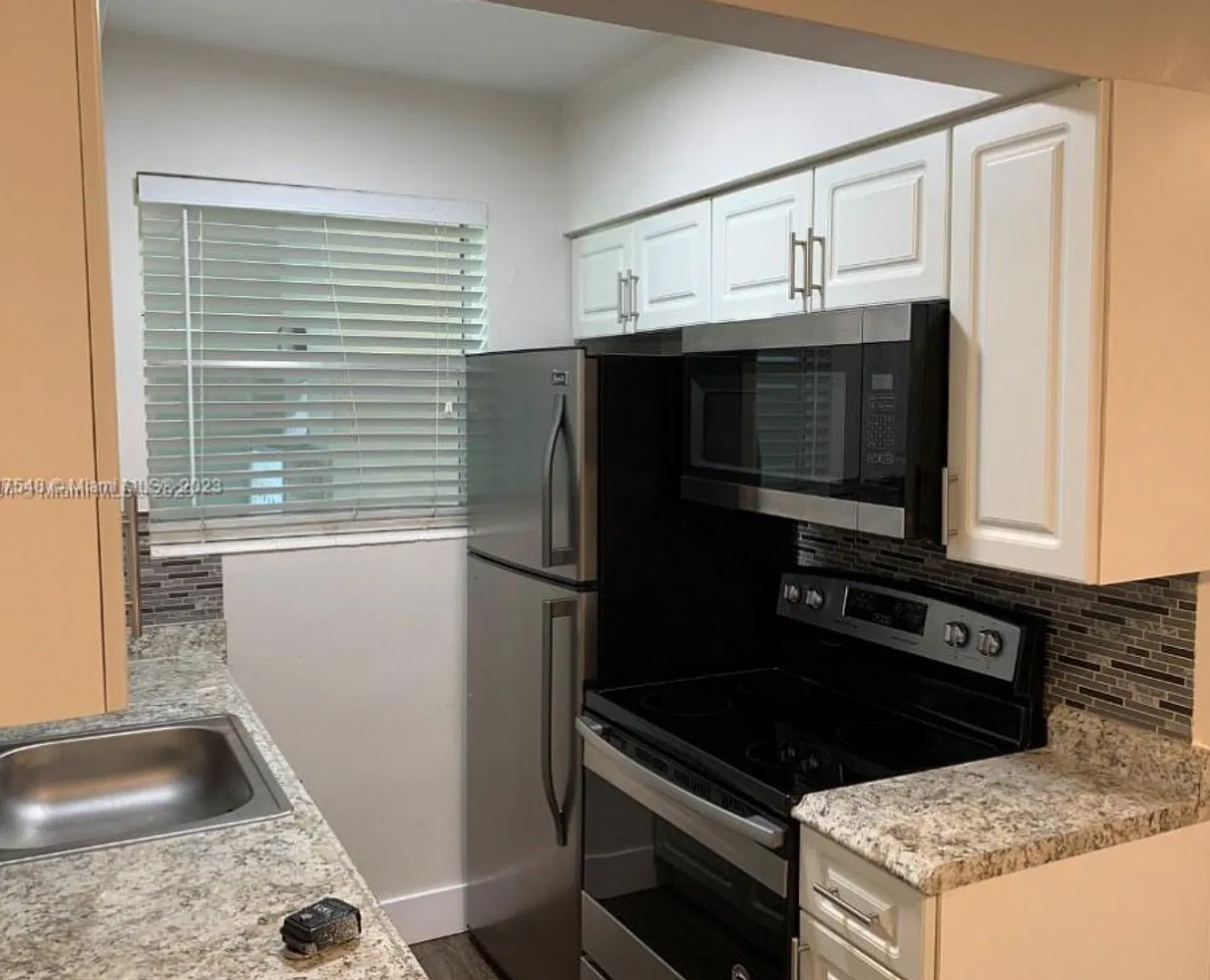East Hollywood Rentals to suit your budget. — Photo 1