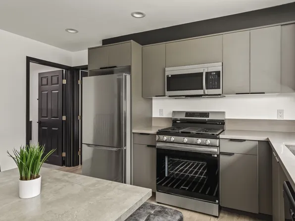 A 5 bedroom, 4 bathroom Fully Furnished Apartment at 1515 1/2 Selby Ave., 1515 1/2 Selby Ave, Los Angeles, CA 90024