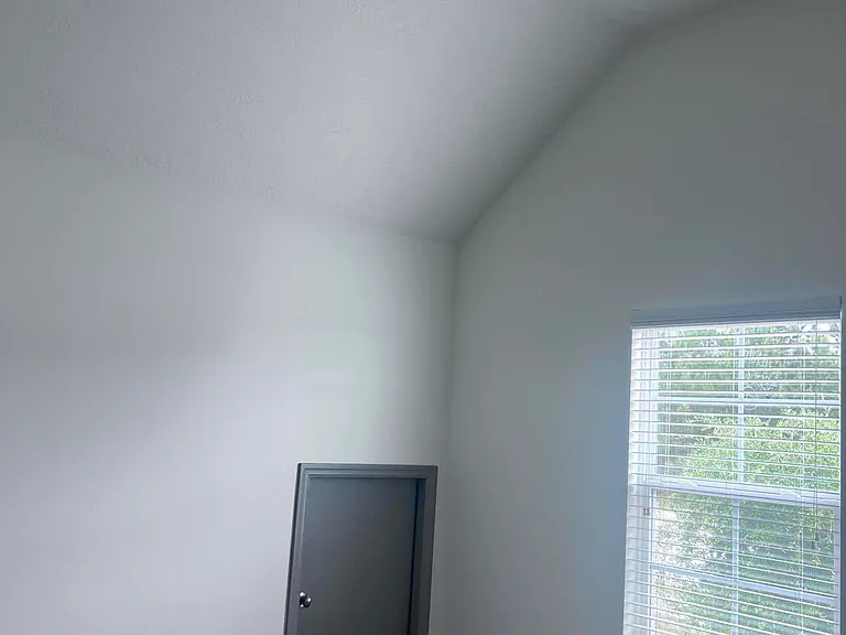 703 Buddy Ct — Photo 6