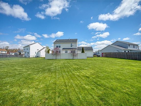 5th image of 6905 Lake Geneva Ct
