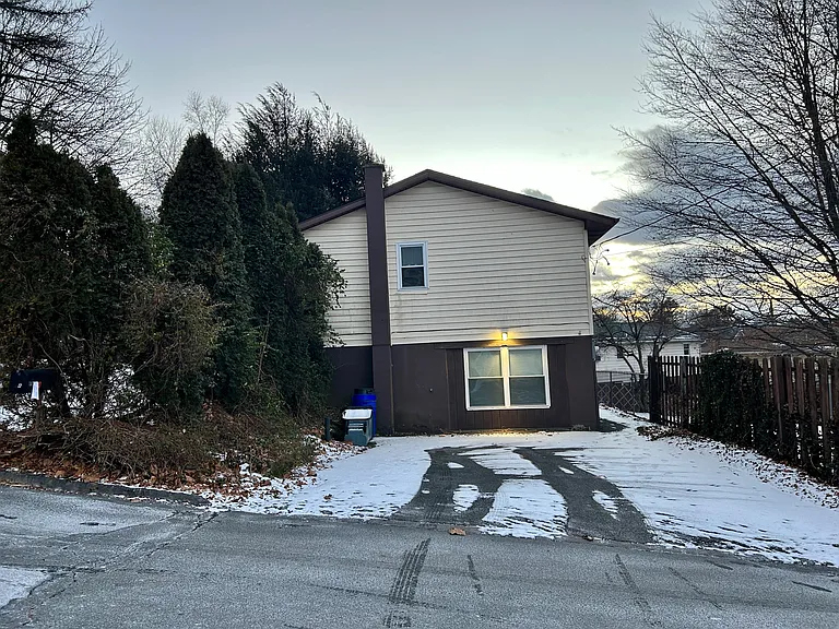 68 Circle Dr — Photo 16