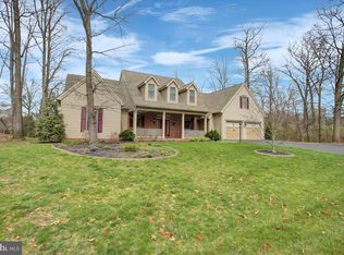 6713 Fairway Dr E, Fayetteville, PA 17222