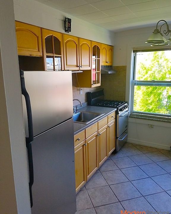 1st image of 2036 33rd St