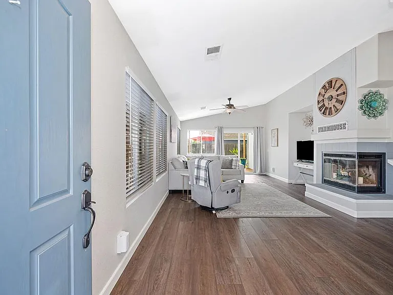 201 Stavros Ct — Photo 32