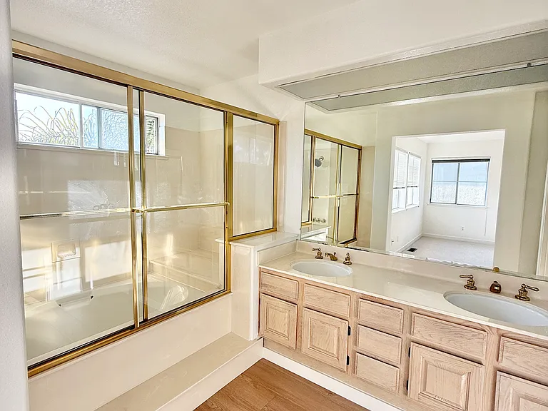 154 Asby Bay — Photo 16