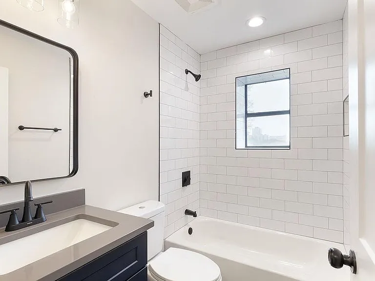 396 Linden Ave NE #202 — Photo 25