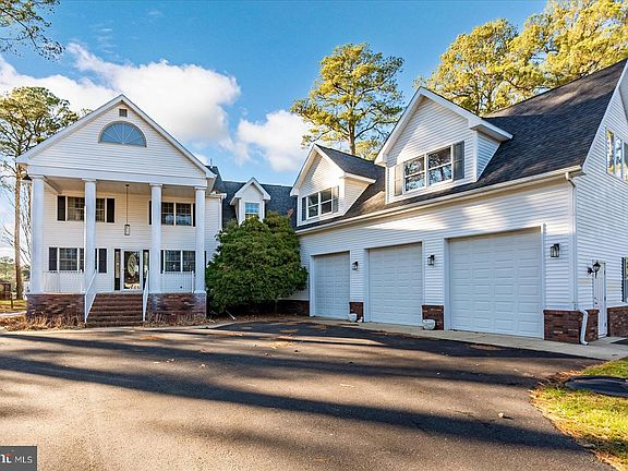 5th image of 10135 Waterview Dr