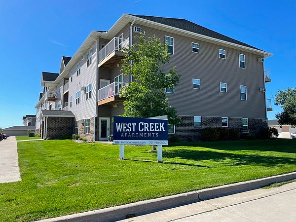 Wset Creek Apartments