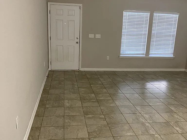 7400 Benes Trl — Photo 21