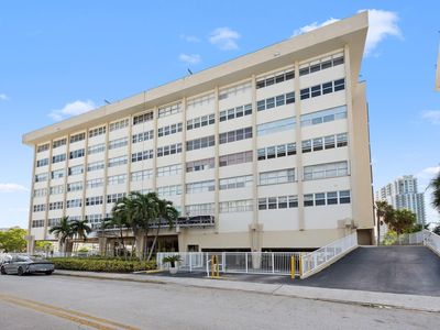 111 Golden Isles Drive #B2, Hallandale Beach, FL, 33009
