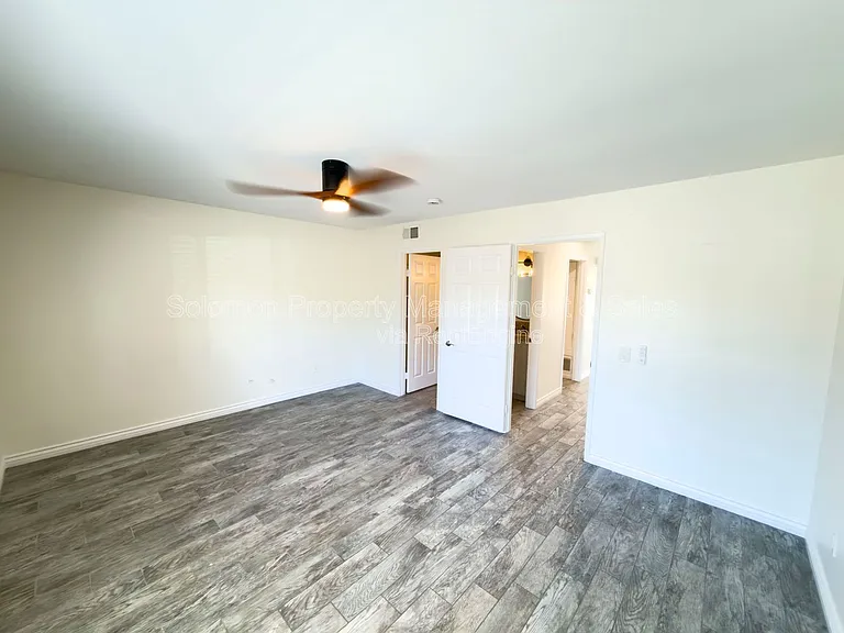 3623 Harbor Crest Way — Photo 17
