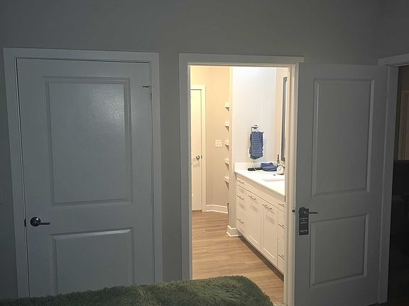 4th image of 5741 Billet St