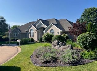 4932 Lake View Dr, Quincy, IL 62305