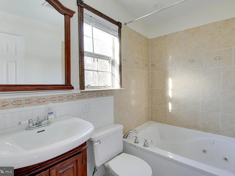 5400 Hampton Forest Way — Photo 20