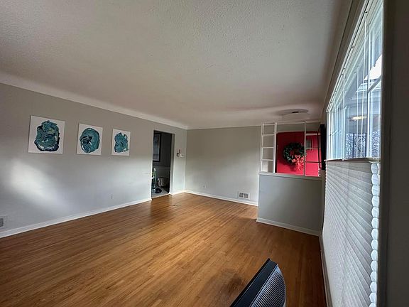 5th image of 247 Wallinwood Ave NE