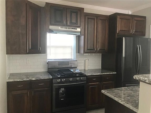5th image of 301 E Morningside Dr