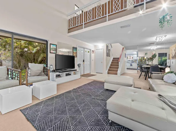 232 SW 28th Avenue, Delray Beach, FL 33445