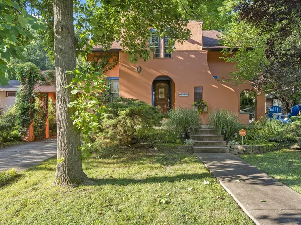 1340 E Meadowmere Street, Springfield, MO 65804