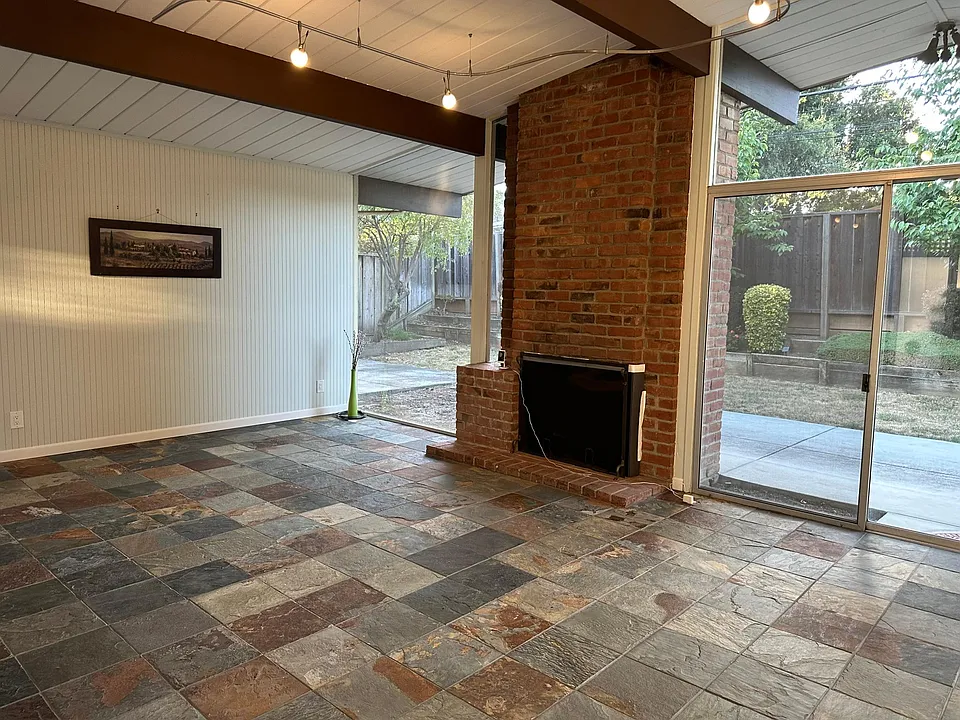 829 Stendhal Ln