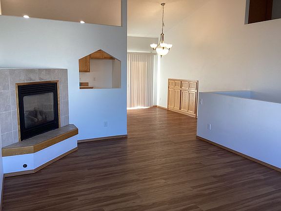 3rd image of 1101 S West Dr