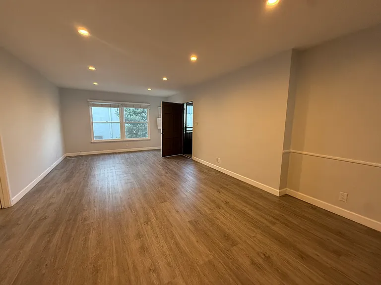 1222 McClellan Dr #6 — Photo 3