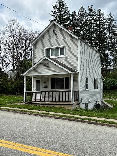 Building Photo - 650 Forest Ave