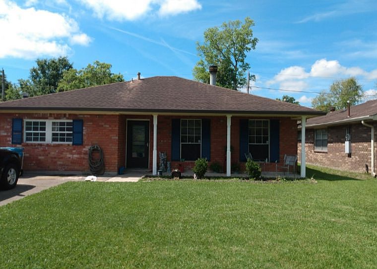 1st image of 121 Dianne Dr